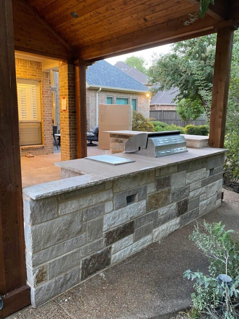 Outdoor Kitchen