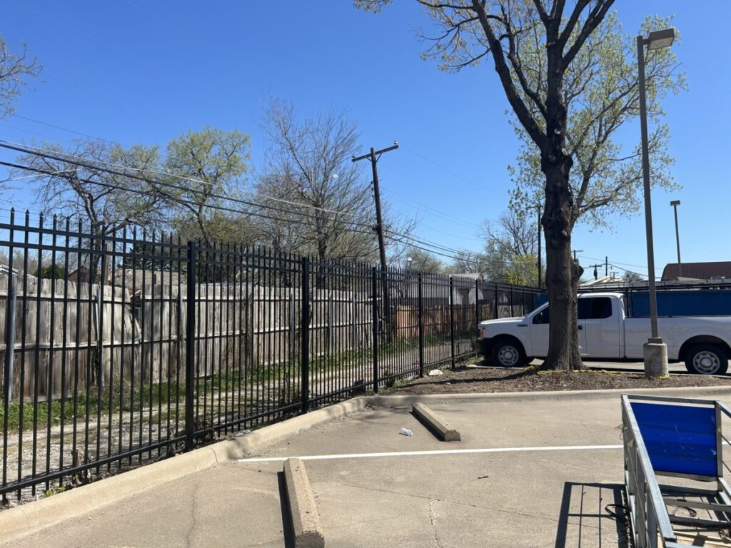 DFW Elite Outdoors - Commercial Fencing
