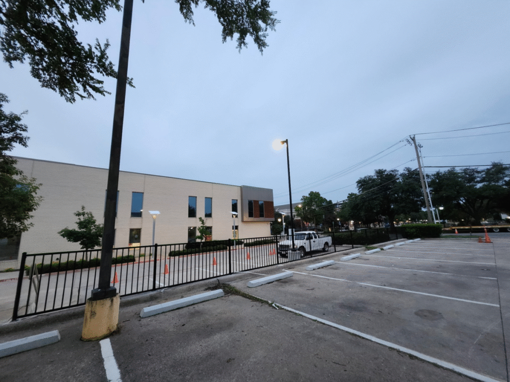 DFW Elite Outdoors - Commercial Fencing